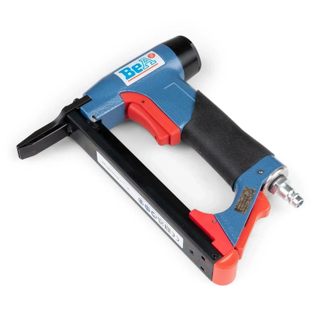 ESSENTIAL TOOLS FOR UPHSOLTERY, UPHOLSTERY TOOLS FOR BEGINNERS TO  PROFESSIONALS